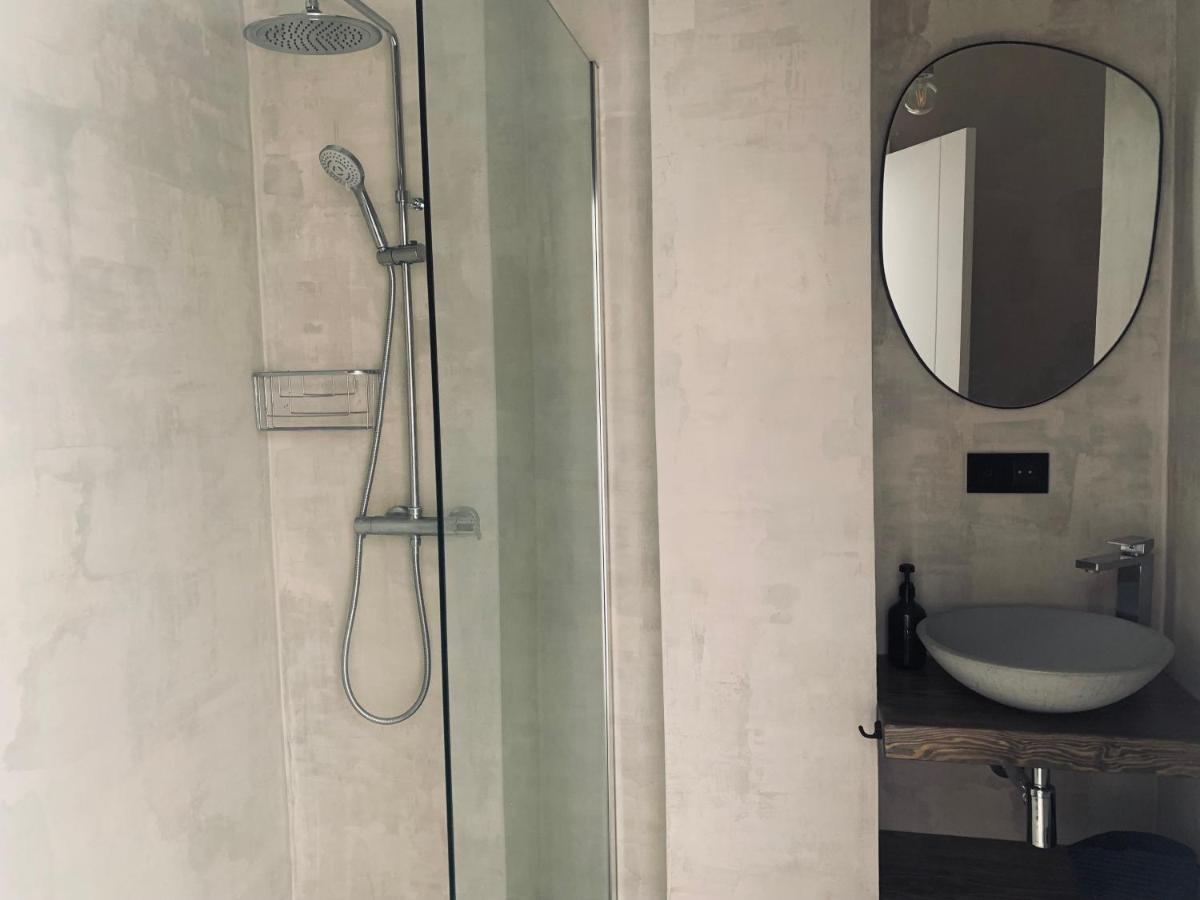 Spacious, Light & Cozy With Ocean Views Apartament